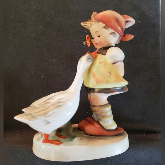 Hummel Goebel, Goose Girl - Picture 2 of 8